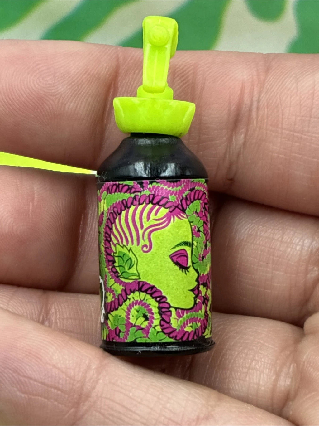Monster High G3 Venus McFlytrap Core Doll Accessory Spray Water Bottle Only
