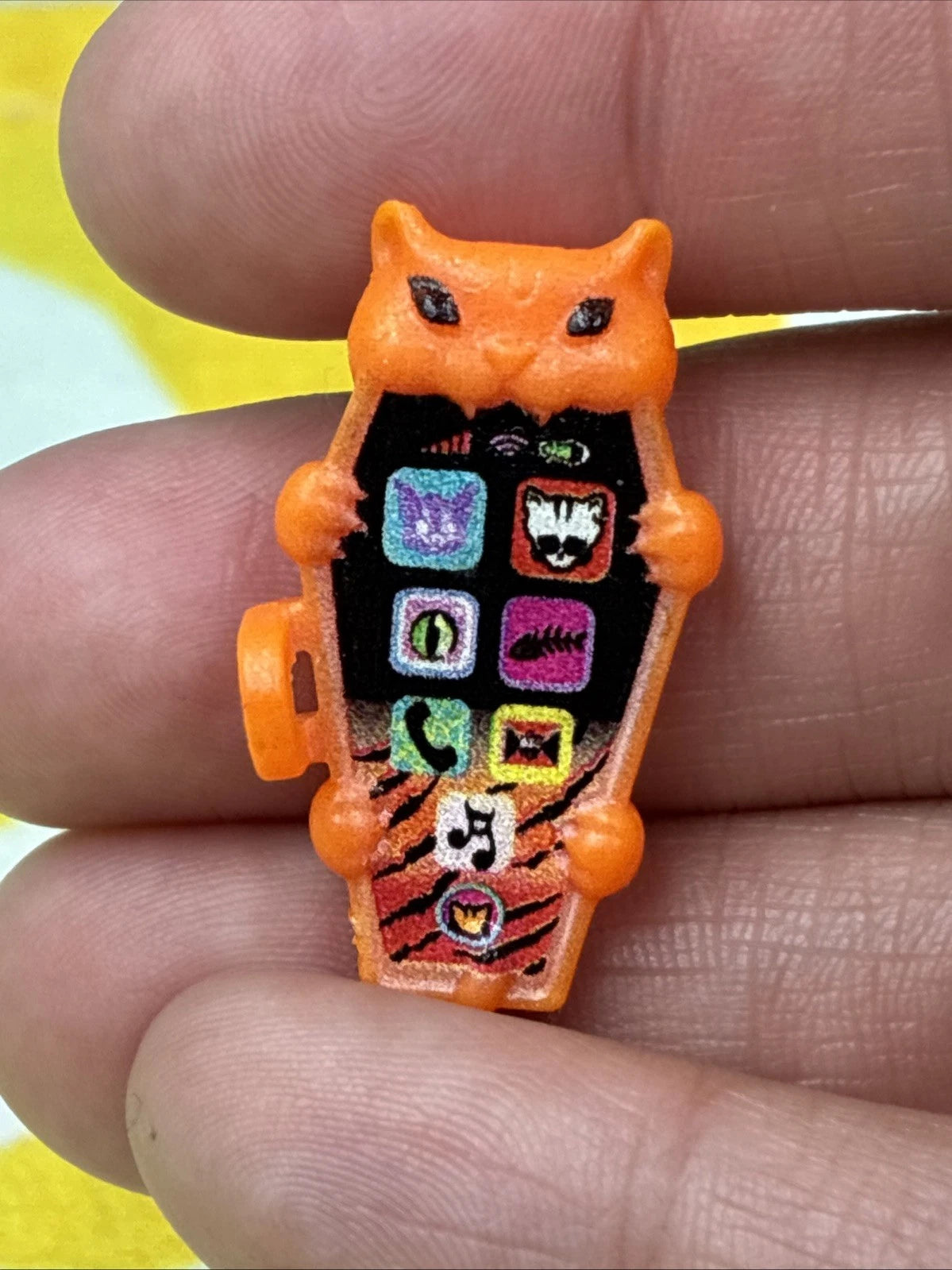 Monster High G3 Toralei Stripe Core Doll Accessory Orange Coffinphone Cell Only