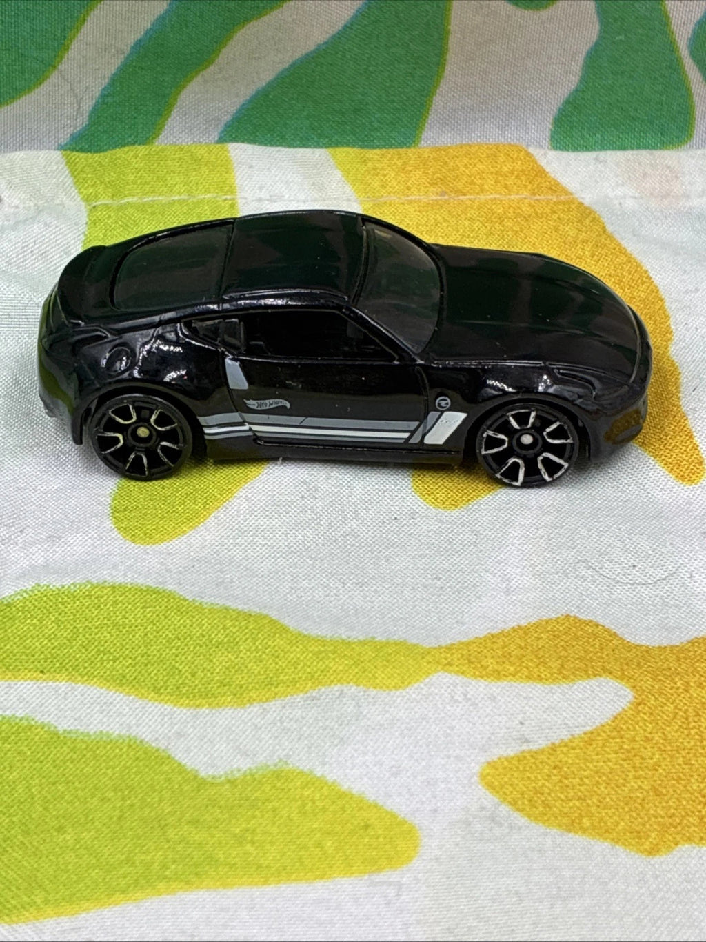 Hot Wheels 2009 Nissan 370Z Black Diecast Car Loose R0957