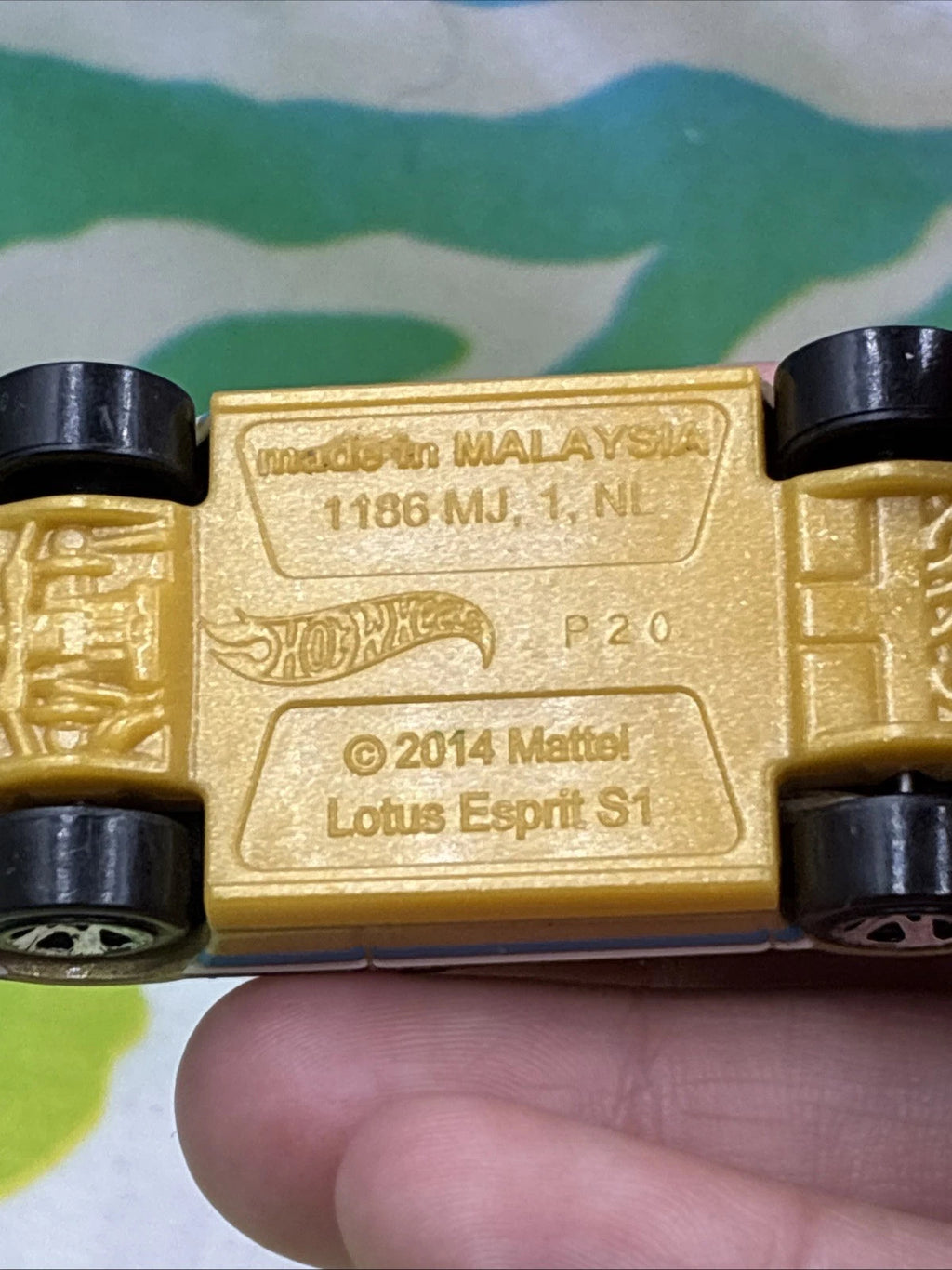Hot Wheels 2014 Gold Lotus Espirit S1 Diecast Car Loose
