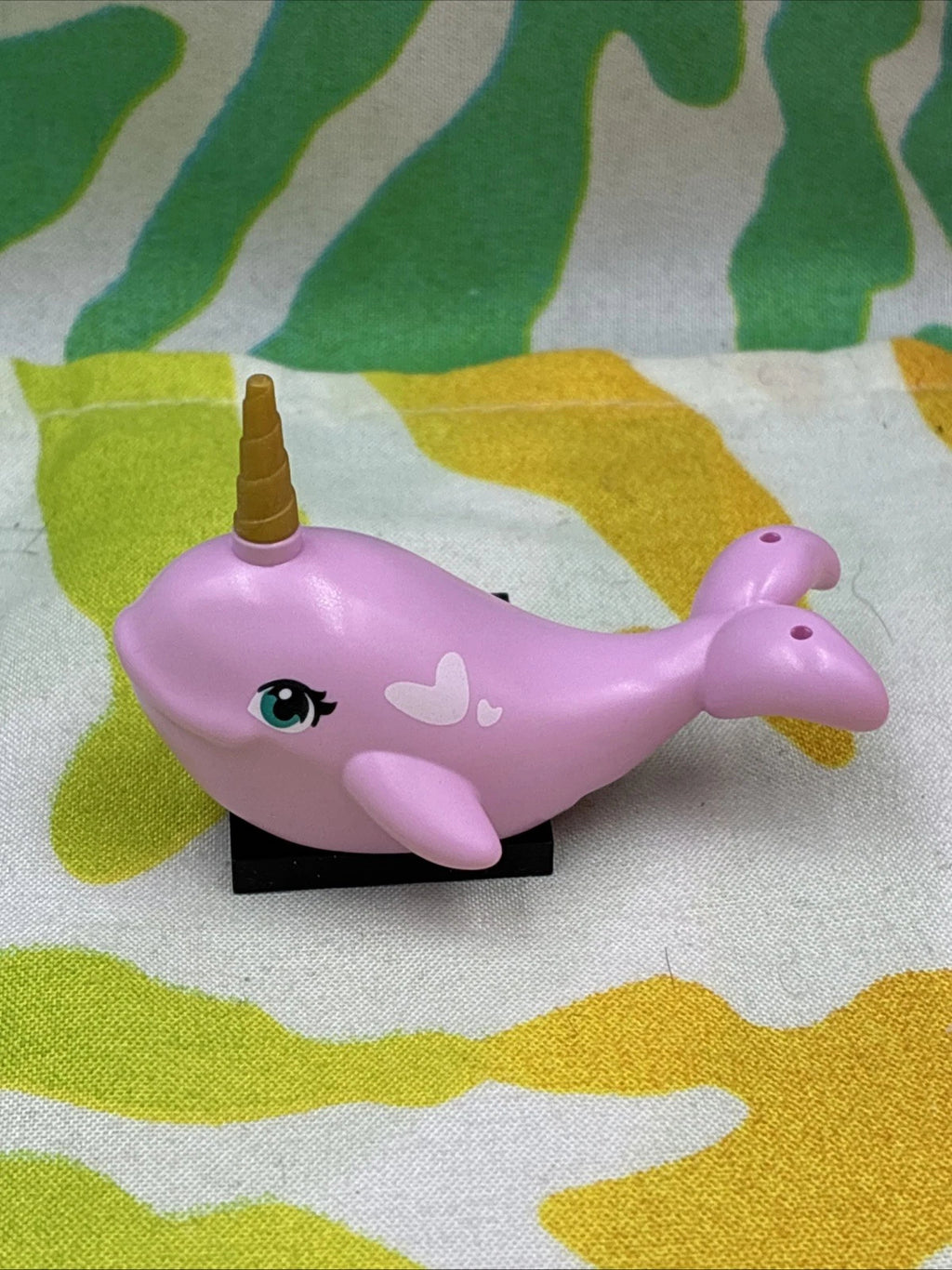 Lego Friends Bright Pink Narwhal Figure 49518c01pb01