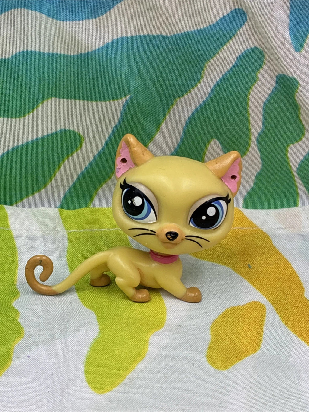 LPS Littlest Pet Shop Mei Mei Reeves Cat Shorthair #3803 Figure