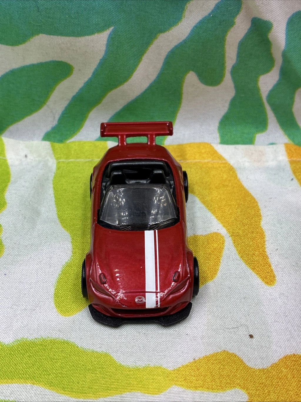 Hot Wheels 2015 Dark Red Mazda MX-5 Miata Diecast Car DPH05