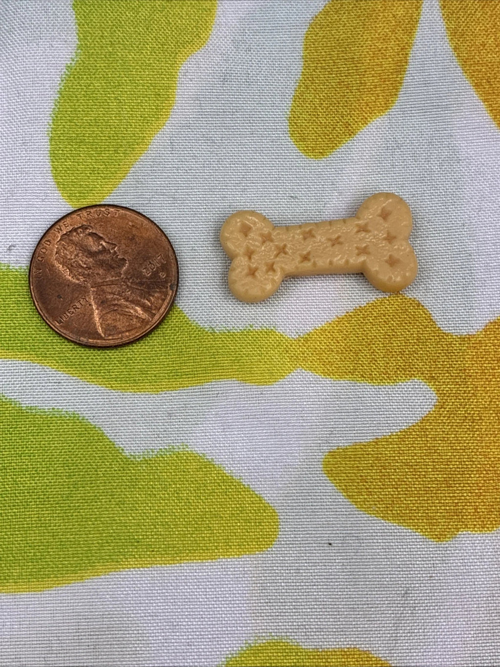 LPS Littlest Pet Shop Accessories Tan Dog Bone Biscuit Treat