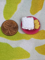 LPS Littlest Pet Shop Accessories Sandwich & Chips Plate Food