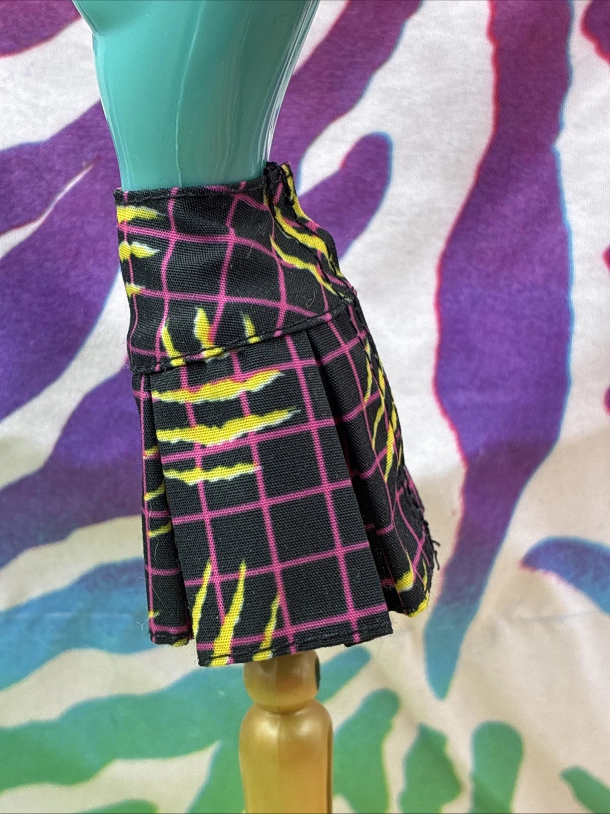 Monster High G3 Toralei Stripe Core Doll Clothes Plaid Pleated Skirt Only