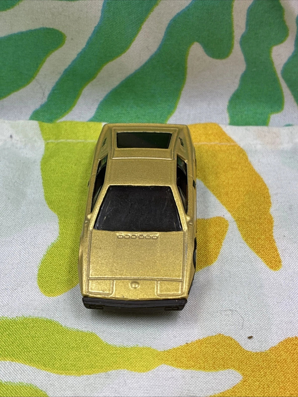 Hot Wheels 2014 Gold Lotus Espirit S1 Diecast Car Loose