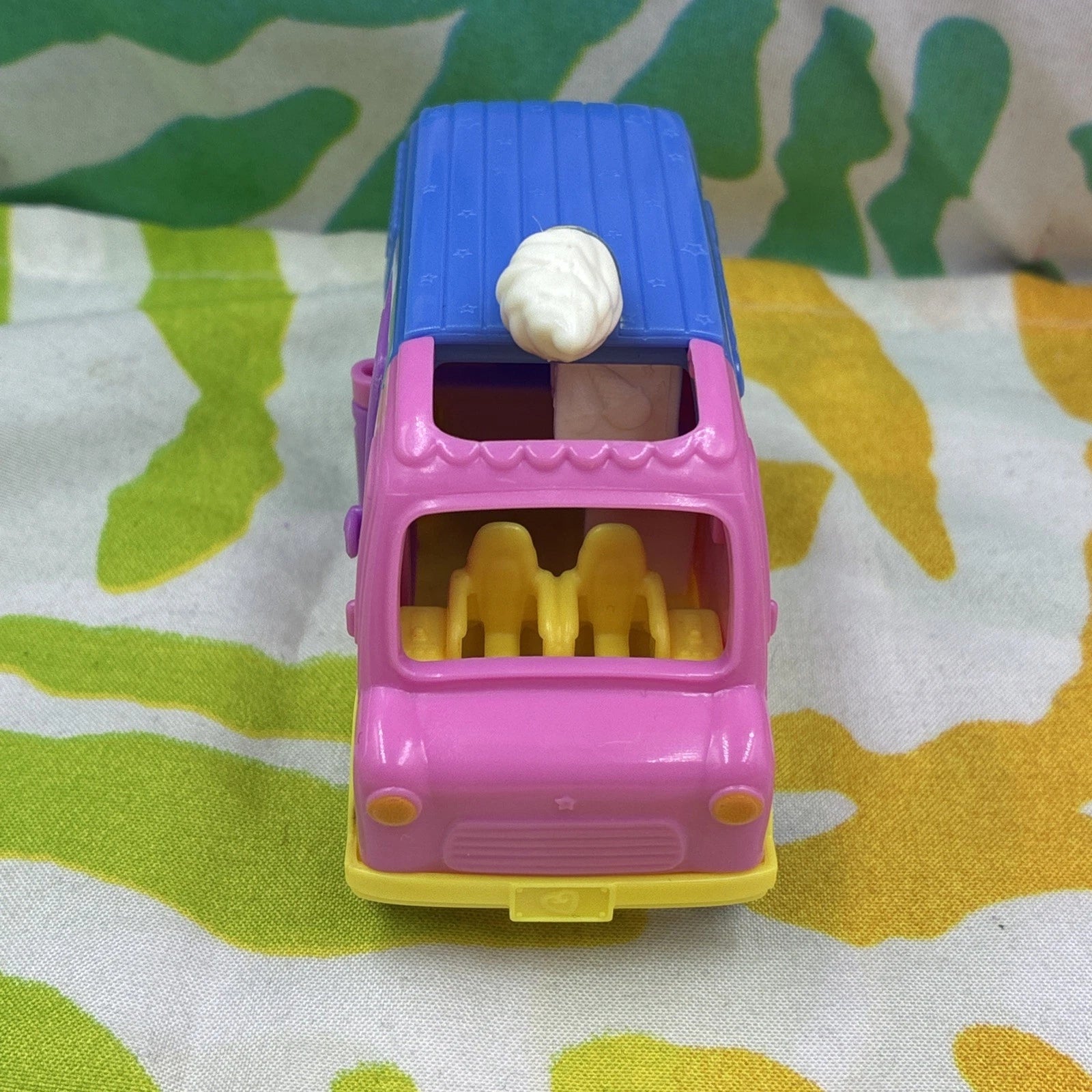 Polly Pocket Pollyville Ice Cream Truck W/ Doll & Table 2018