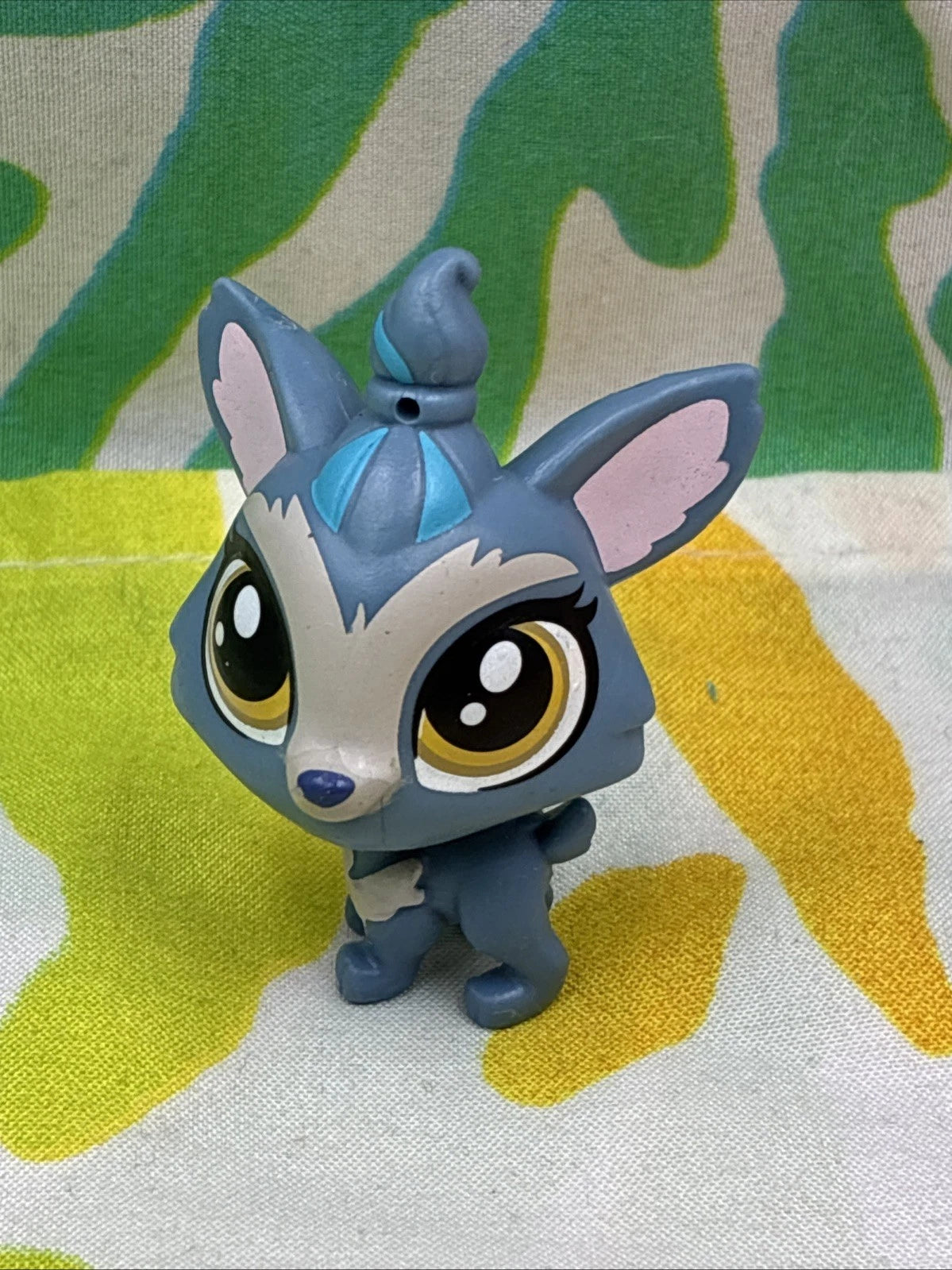 LPS Littlest Pet Shop LPS Shuttle Barkley Wolfley Yorkie Dog #92 Figure 2016