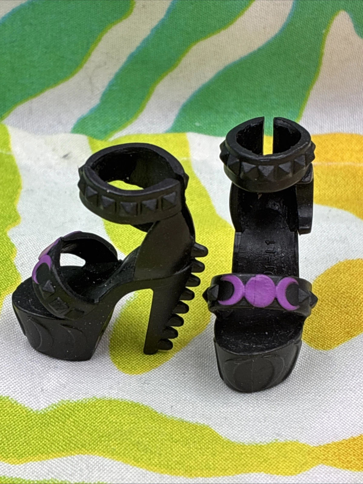 Monster High G3 Clawdeen Wolf Monster Ball Doll Black Shoes Only