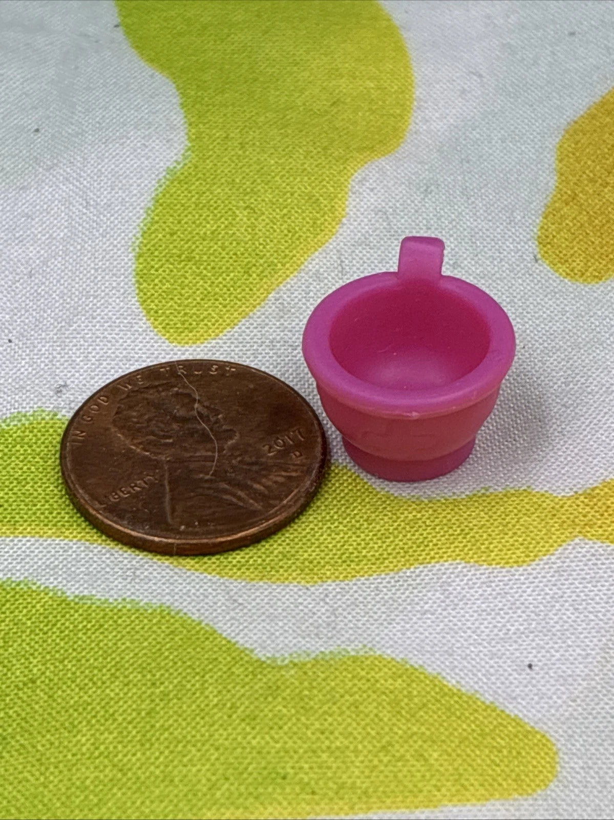 LPS Littlest Pet Shop Accessories Dark Pink Cup