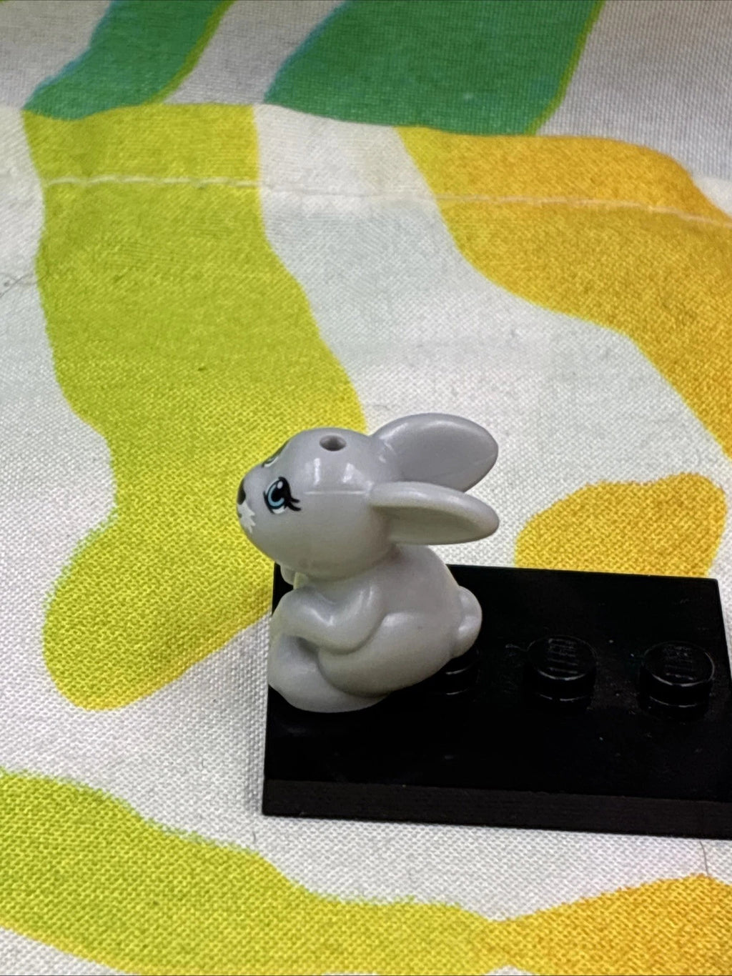Lego Friends Light Bluish Gray Bunny Rabbit Figure 98387pb02