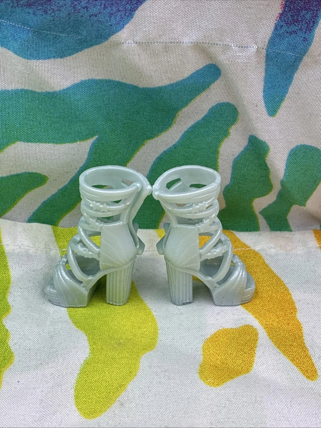 Monster High G3 Catty Noir Hauntlywood Mysteries Doll Silver Sandal Shoes Only