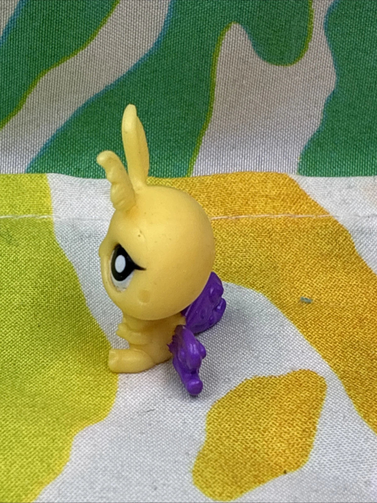 LPS Littlest Pet Shop Majestic Masquerade Yellow Fairy #2837 Figure