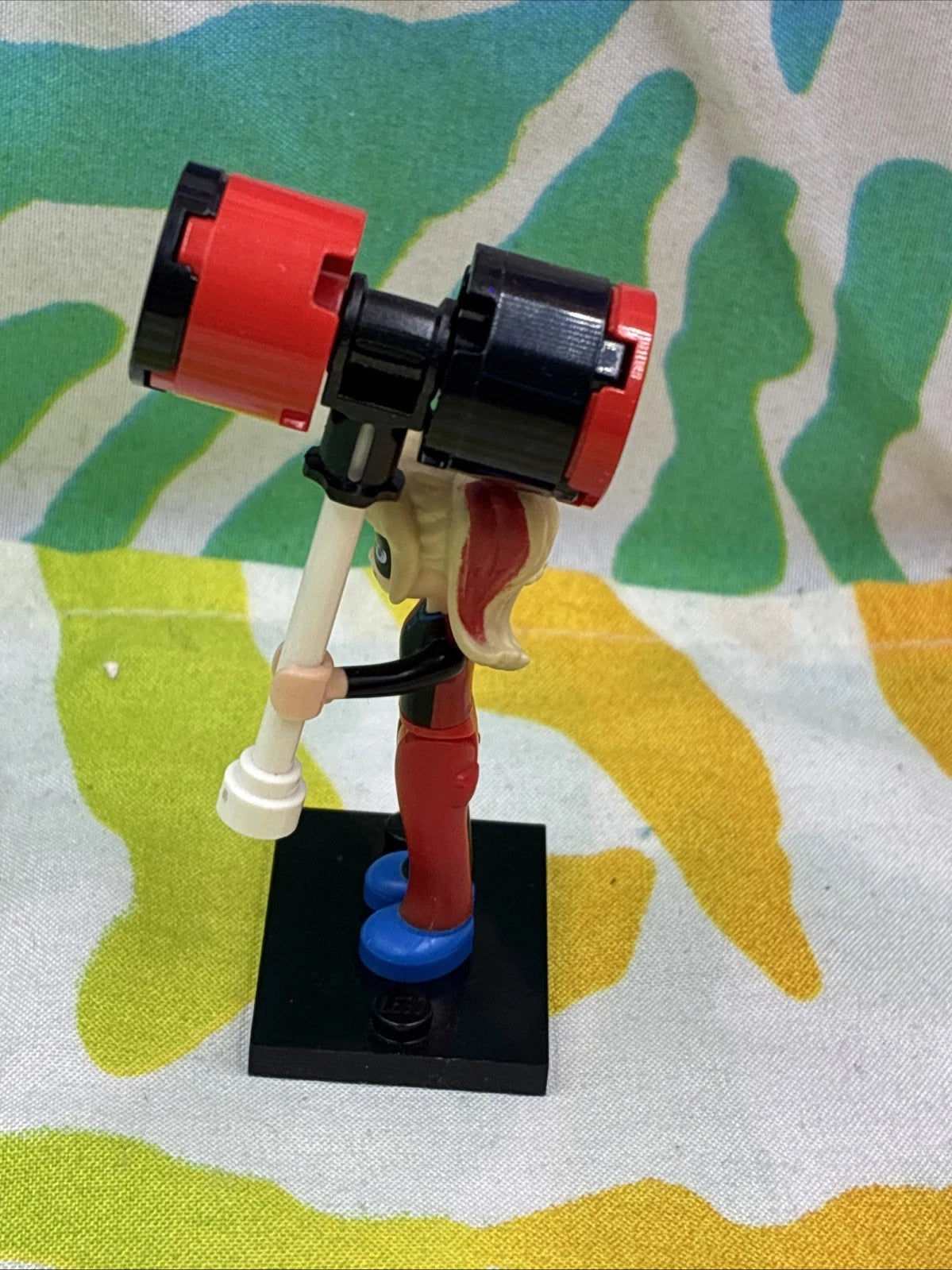 Lego DC Super Hero Girls Harley Quinn Minifigure With Hammer From Set 41236