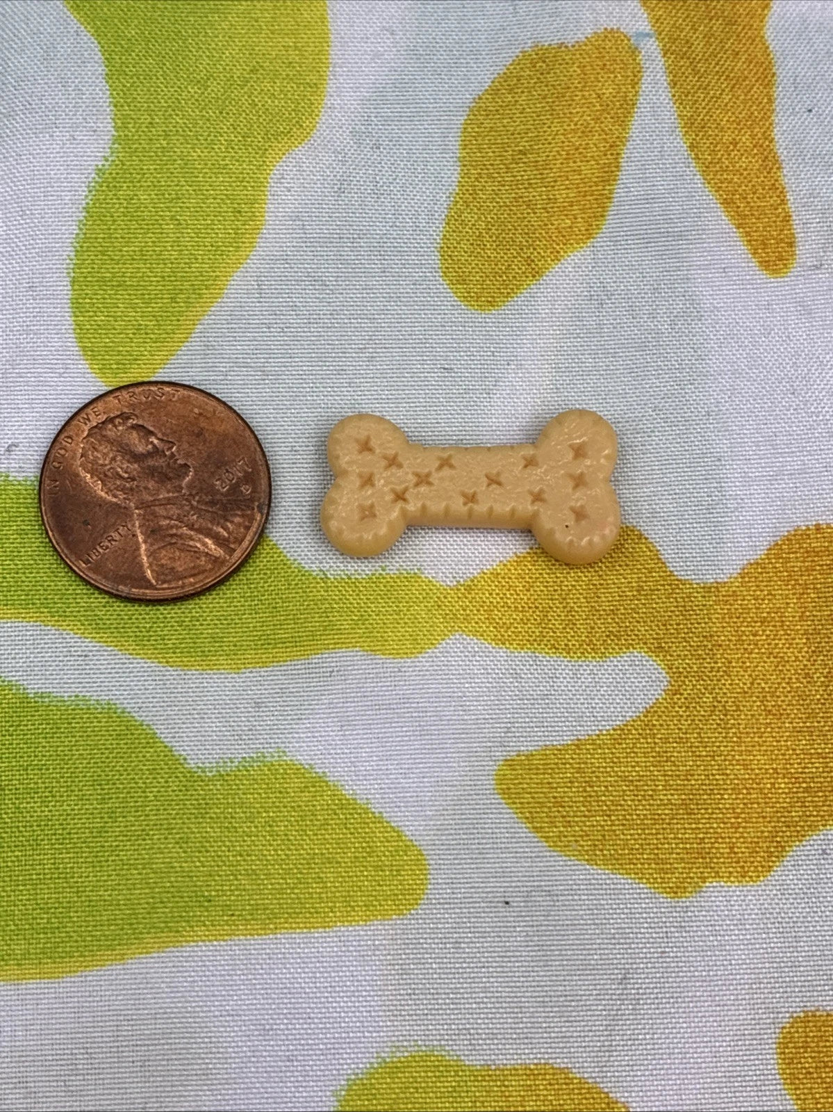 LPS Littlest Pet Shop Accessories Tan Dog Bone Biscuit Treat