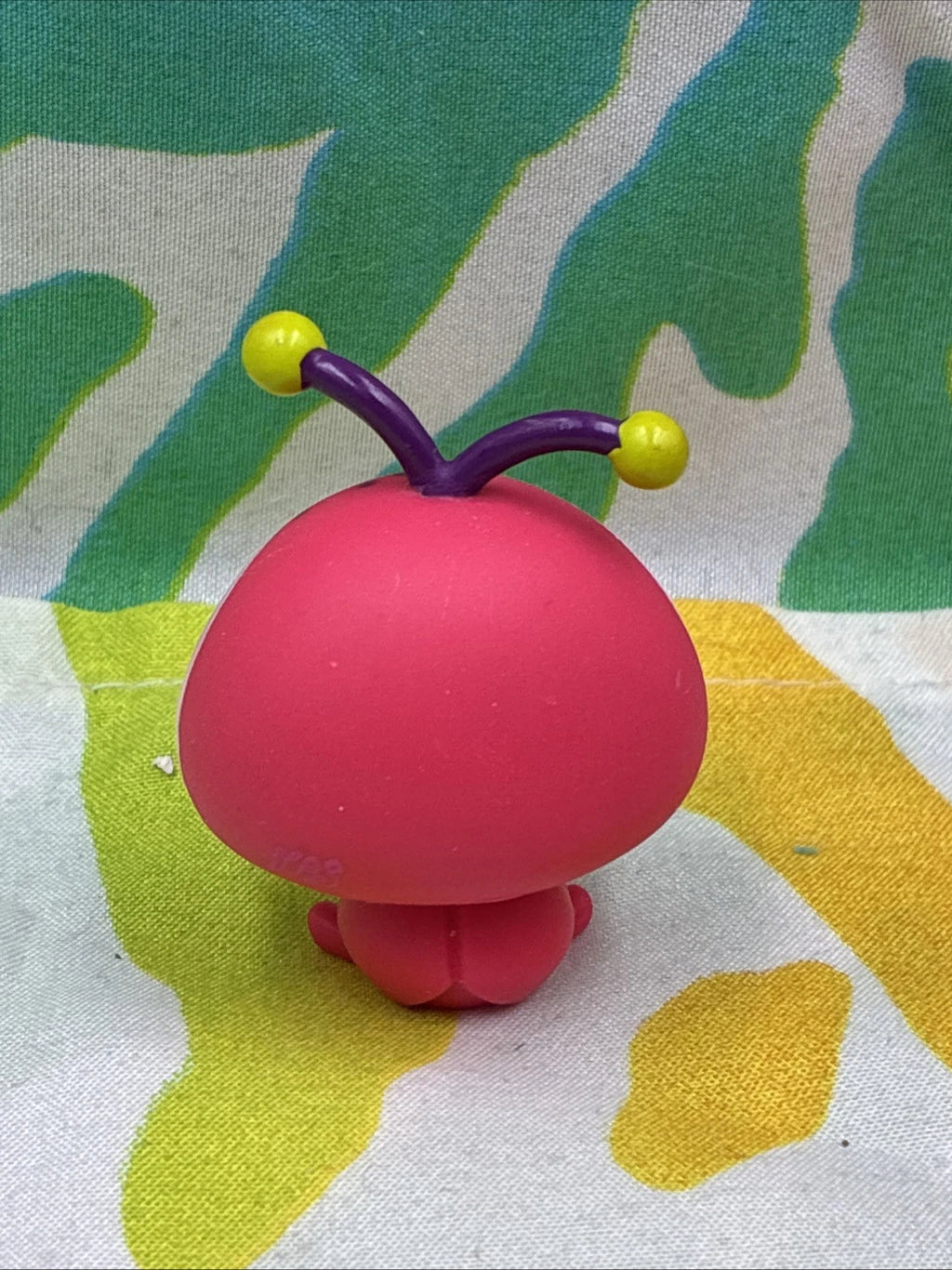 LPS Littlest Pet Shop Sweet Drop Shop Ladybug #3218 Figure