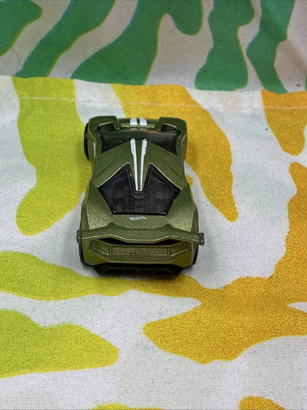 Hot Wheels 2015 Impavido 1 Green Diecast Car Loose L9943