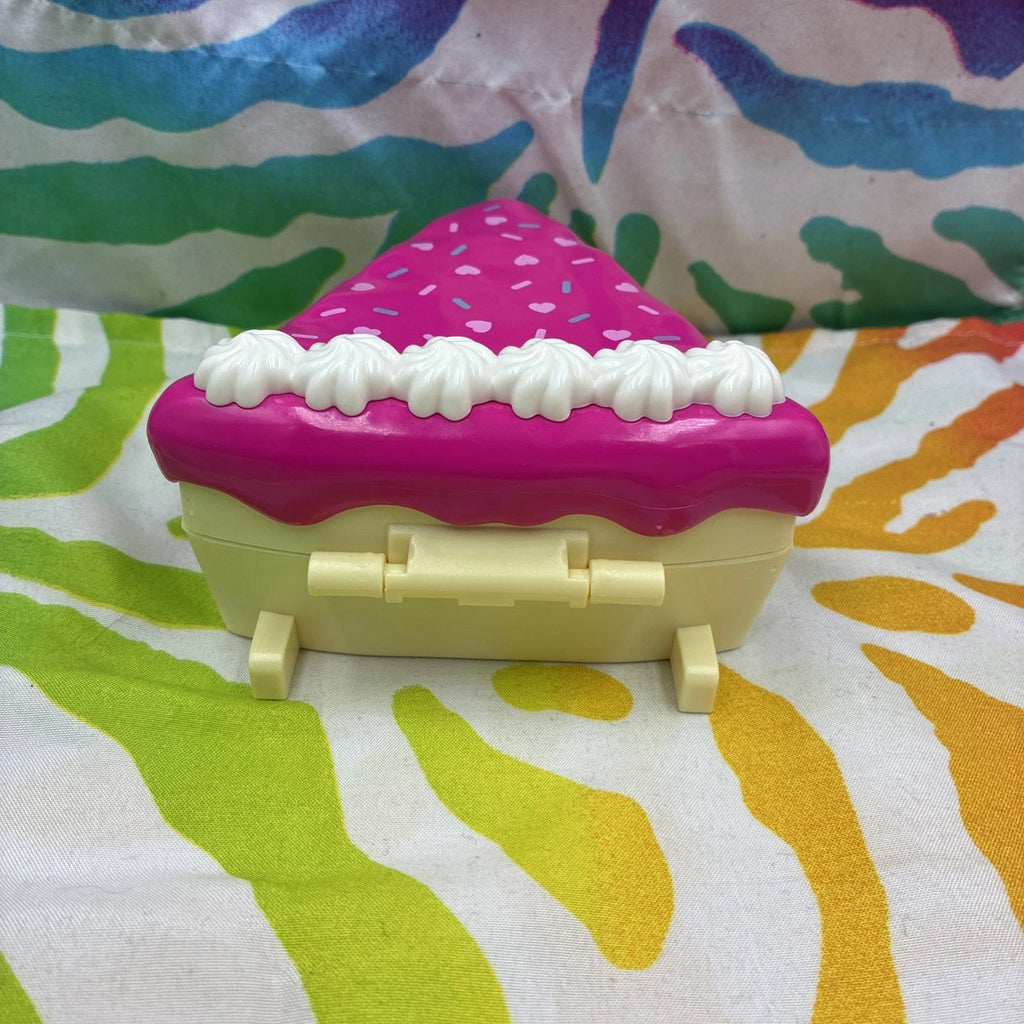 Polly Pocket Birthday Cake Bash Compact W/ Dolls Flaws 2018