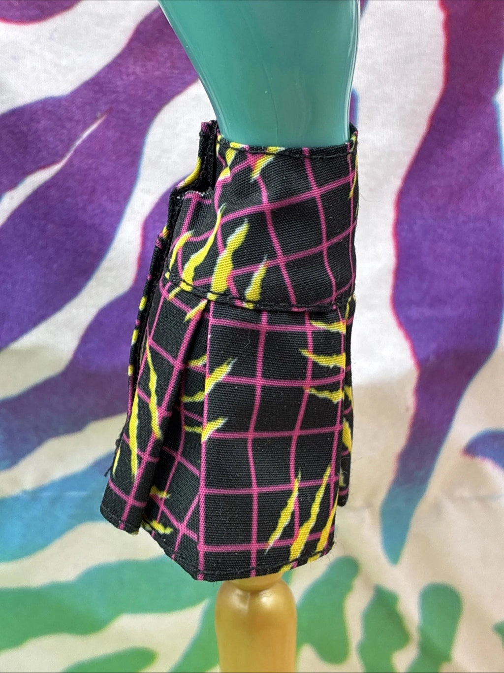 Monster High G3 Toralei Stripe Core Doll Clothes Plaid Pleated Skirt Only