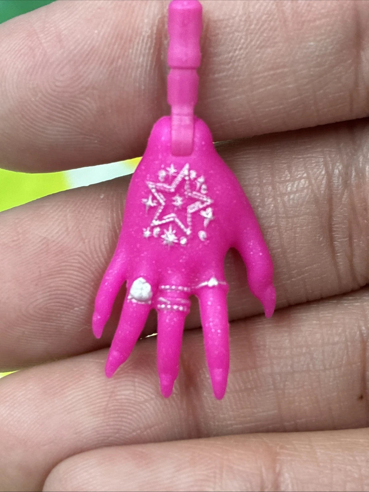 Monster High G3 Catty Noir Hauntlywood Mysteries Doll Pair Of Pink Hands Only