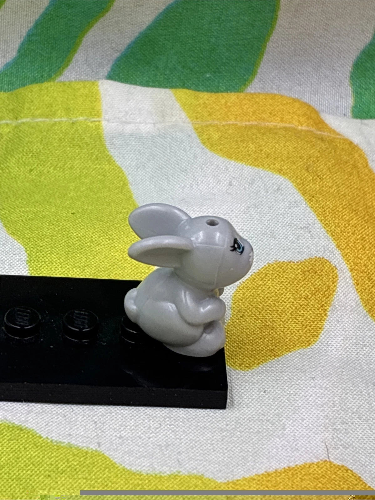 Lego Friends Light Bluish Gray Bunny Rabbit Figure 98387pb02