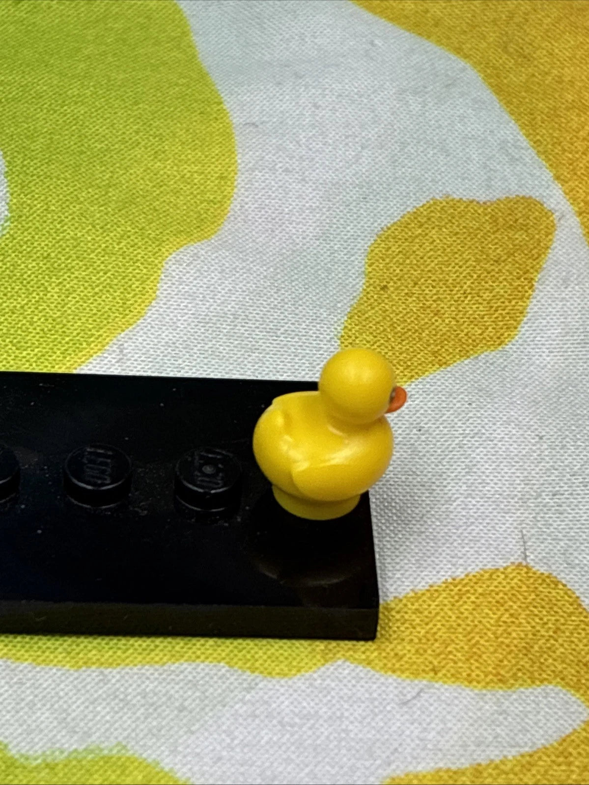 Lego Land Animal Yellow Duckling Baby Duck Bird Figure 49661pb01