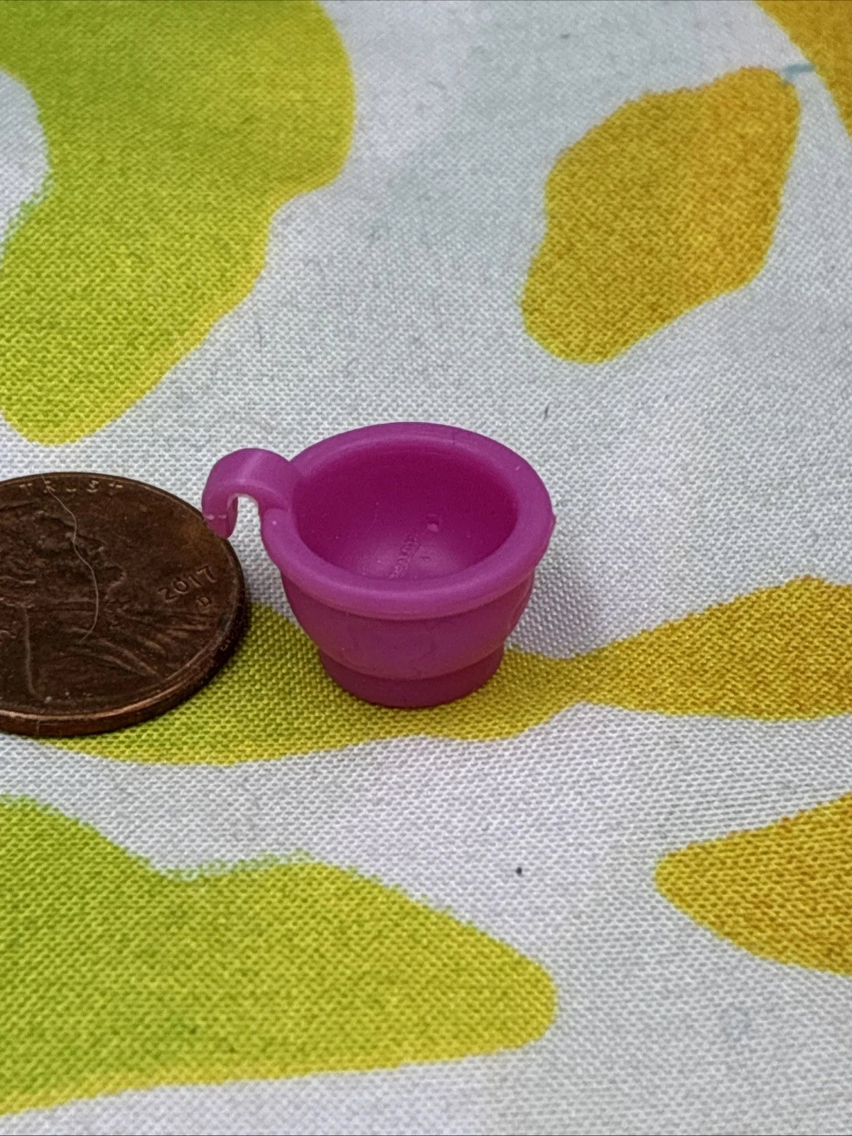 LPS Littlest Pet Shop Accessories Dark Pink Cup