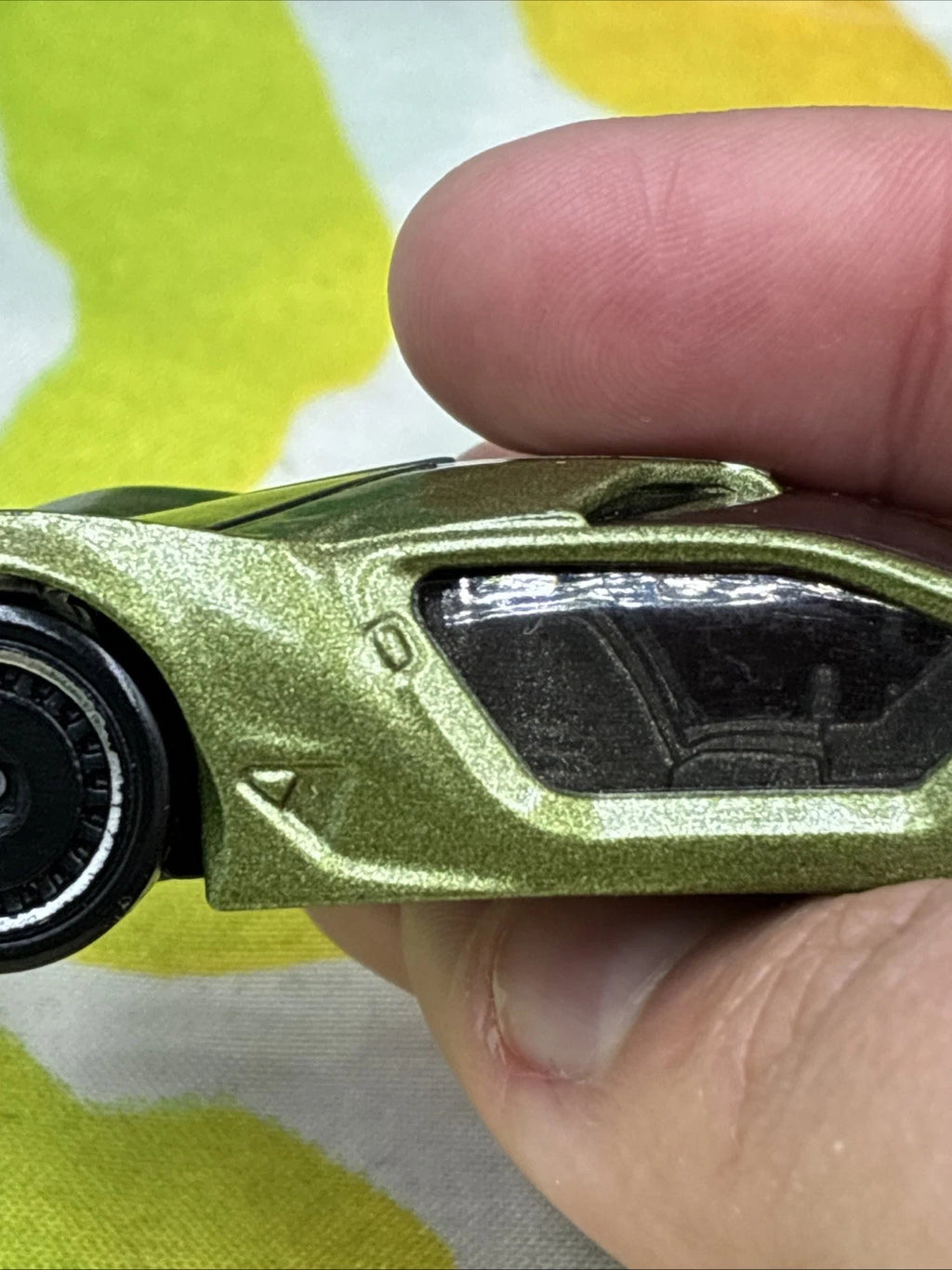 Hot Wheels 2015 Impavido 1 Green Diecast Car Loose L9943