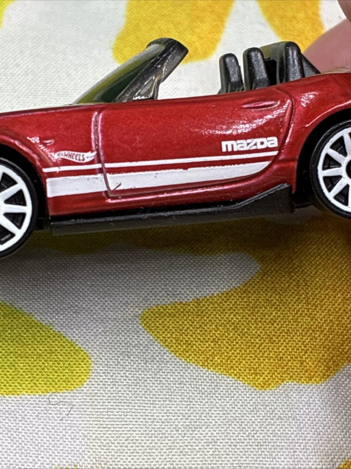 Hot Wheels 2015 Dark Red Mazda MX-5 Miata Diecast Car DPH05