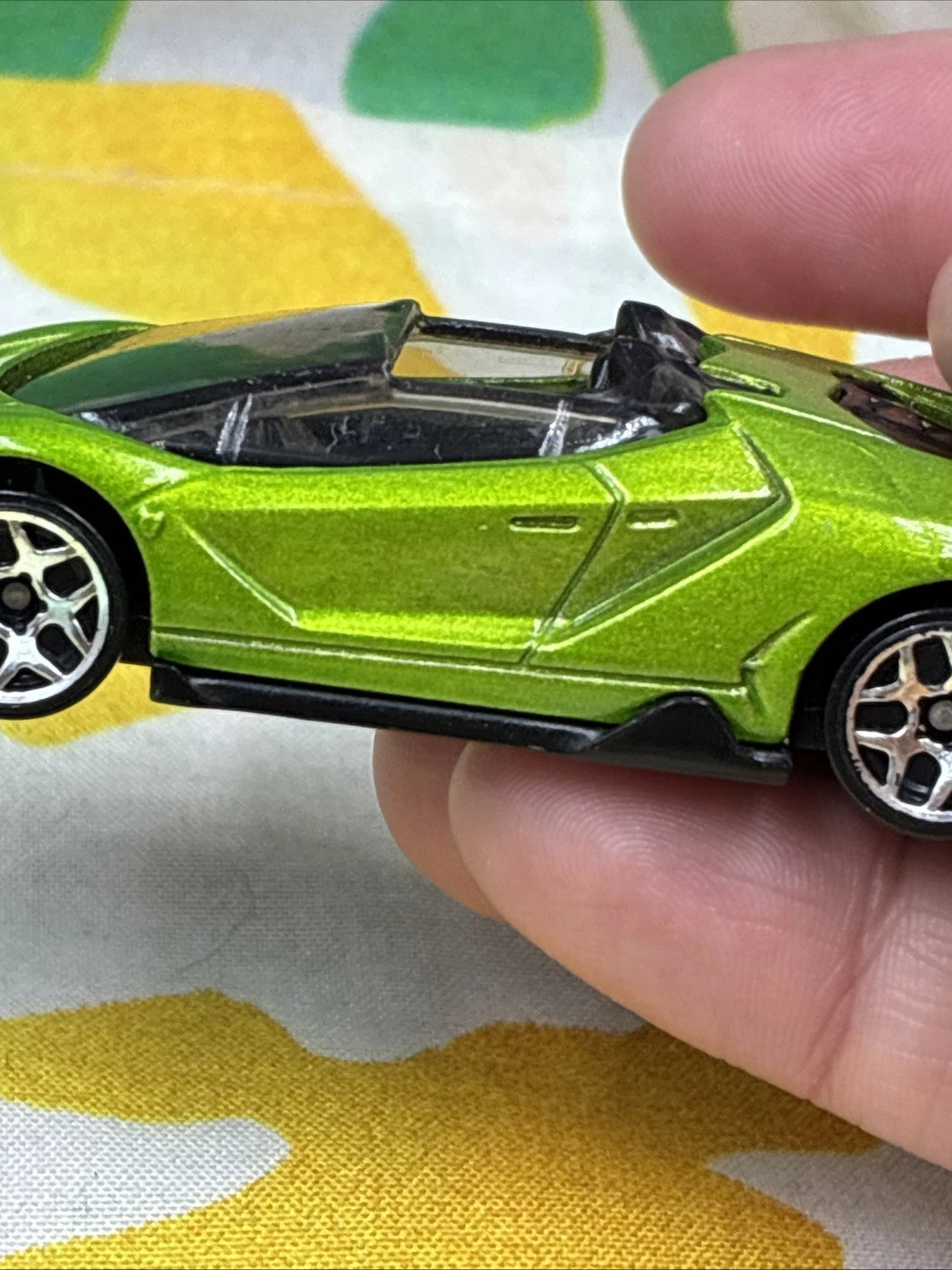 Hot Wheels 2016 Lamborghini Centenario Roadster Green Diecast Car Loose FYB38