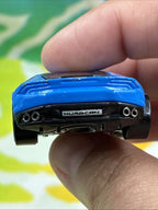 Hot Wheels 2014 Lamborghini Huracán LP 610-4 Blue Diecast Car Loose CFH19