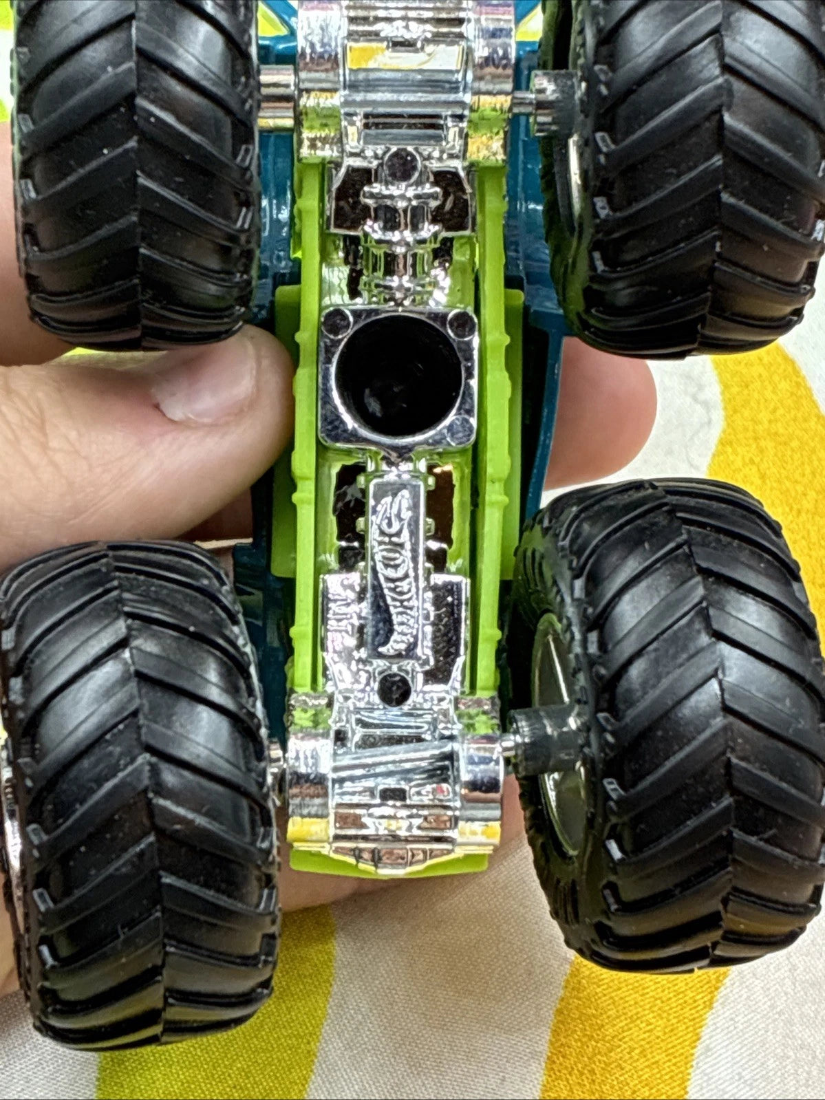 Hot Wheels Monster Truck Carbonator XXLime 2022 Green & Blue Loose