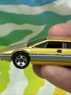 Hot Wheels 2014 Gold Lotus Espirit S1 Diecast Car Loose